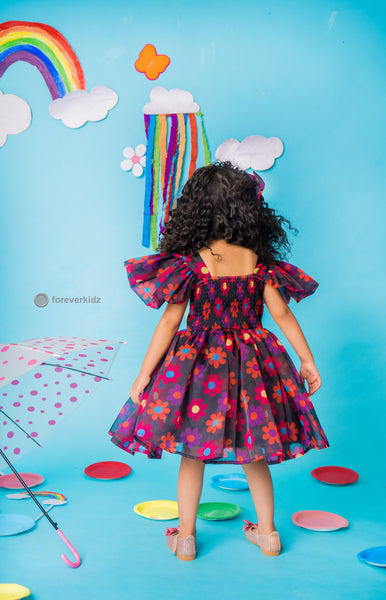 The REAL Housewives of Riverton: A rainbow ruffle dress for the baby! |  Rainbow colored dresses, Rainbow dress, Baby dress